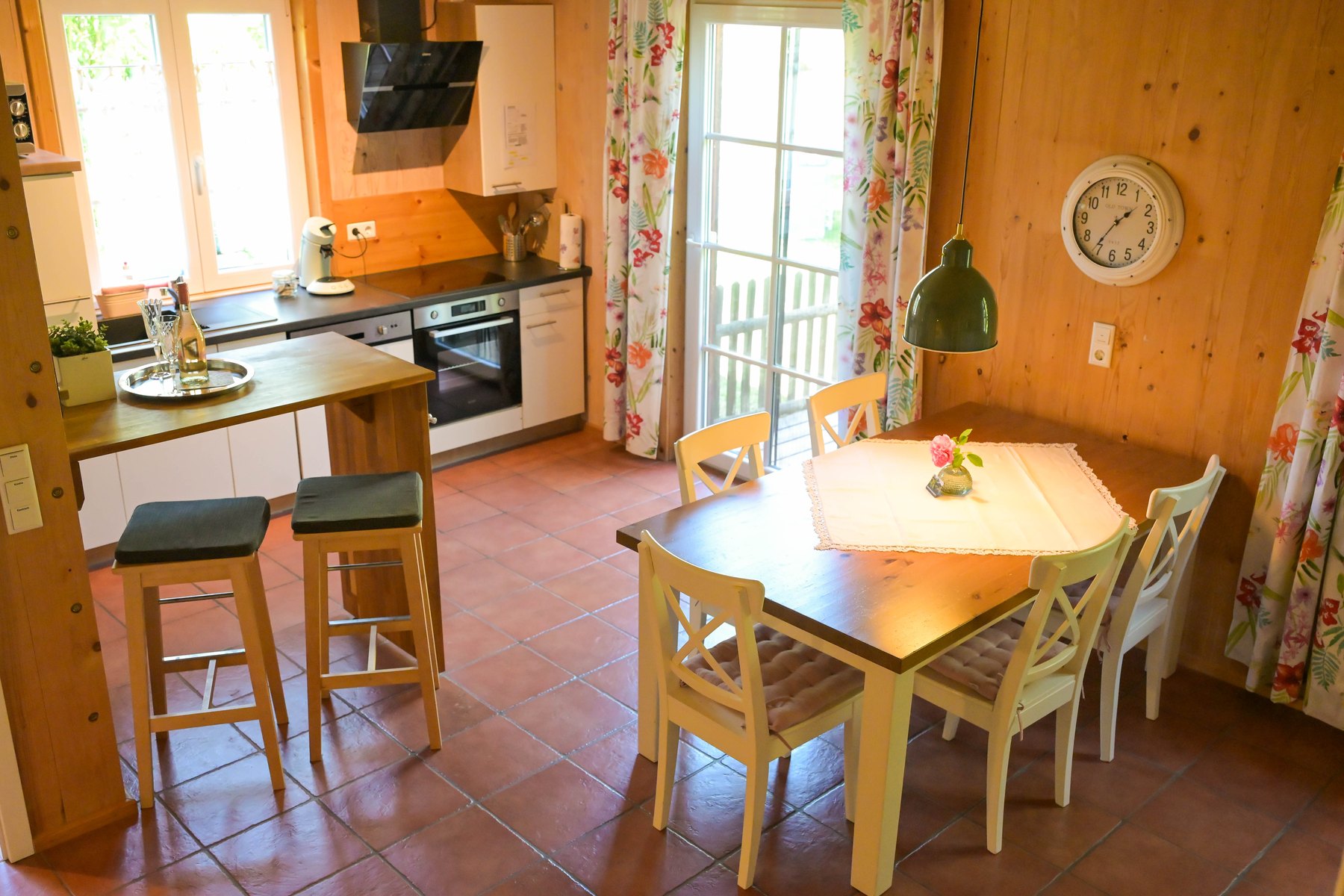Wohn- und Essbereich der Ferienwohnung
